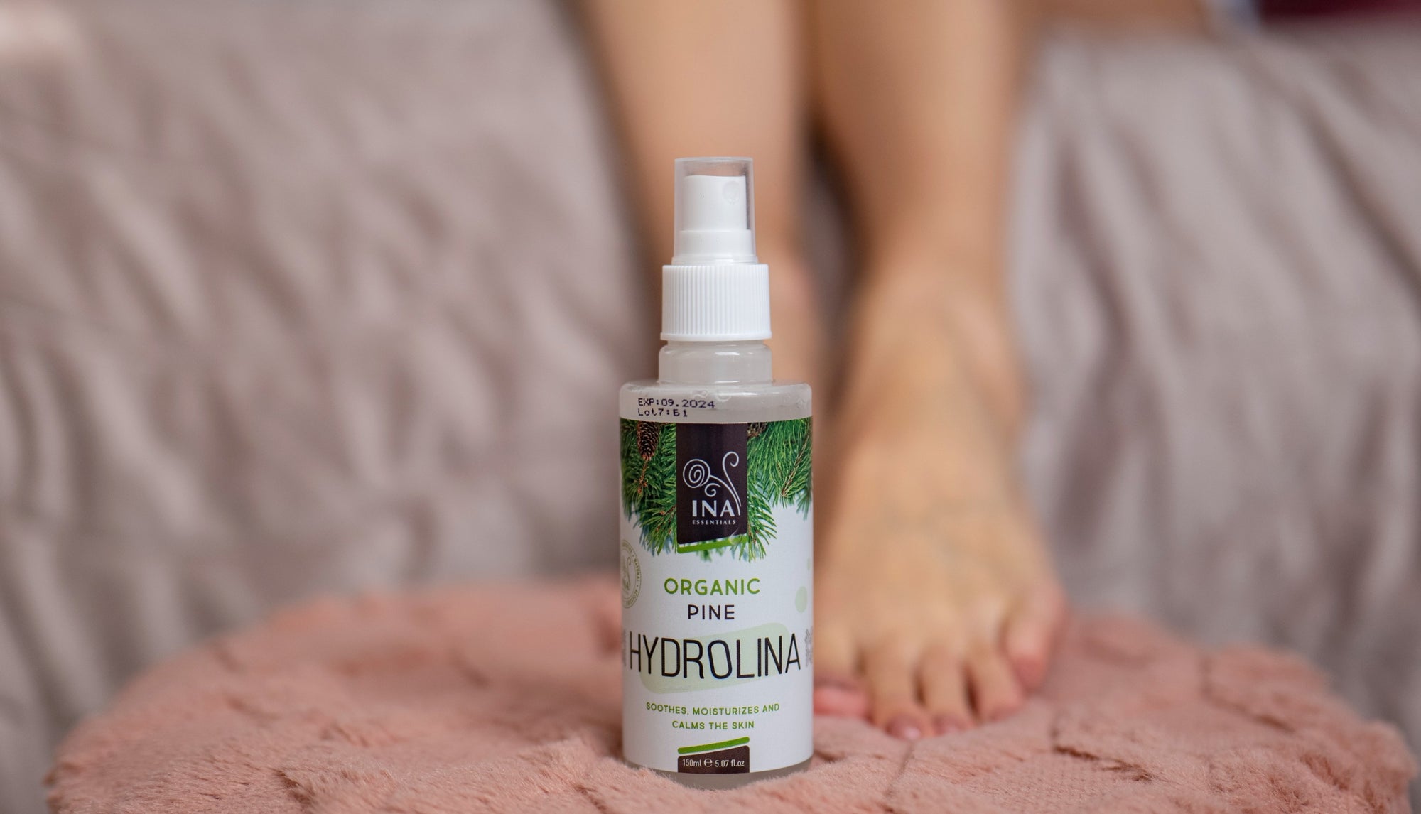 The Solution to Nail Fungus and Smelly Feet: Organic White Pine Hydrolina