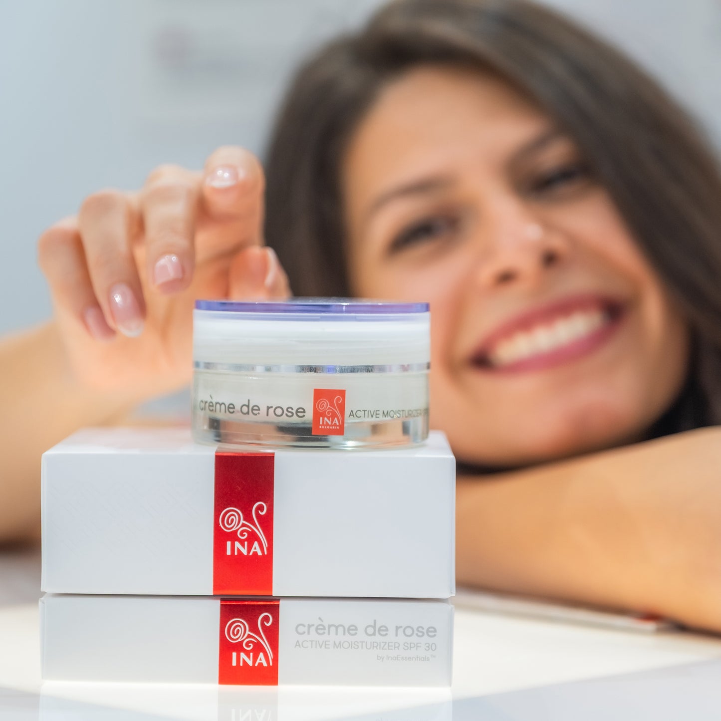 Buy 2 Anti-Age Face Serums, Get 1 Active Moisturizer for Free