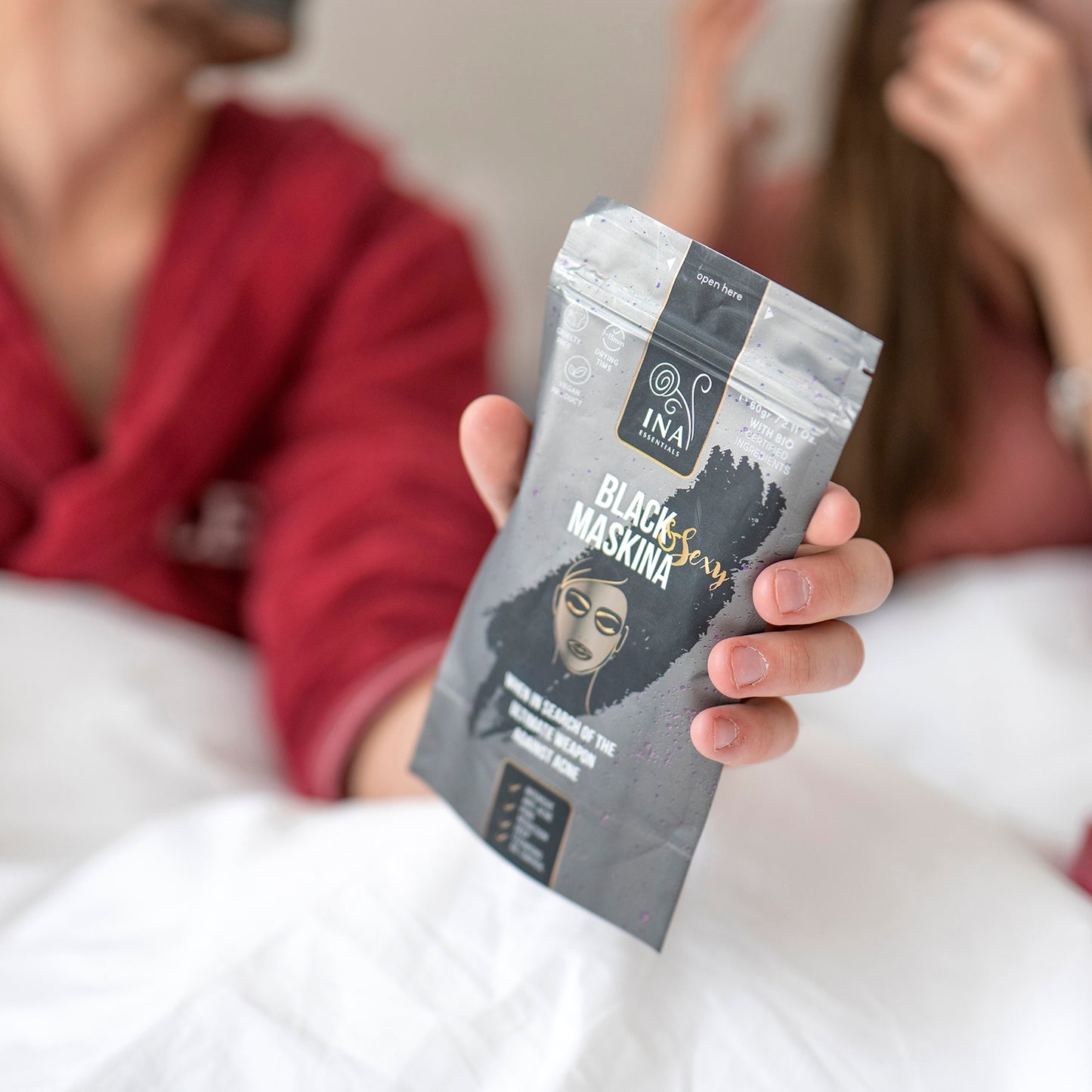 + Gift Face Mask - Black Maskina - intensive care for Acne and Blackheads